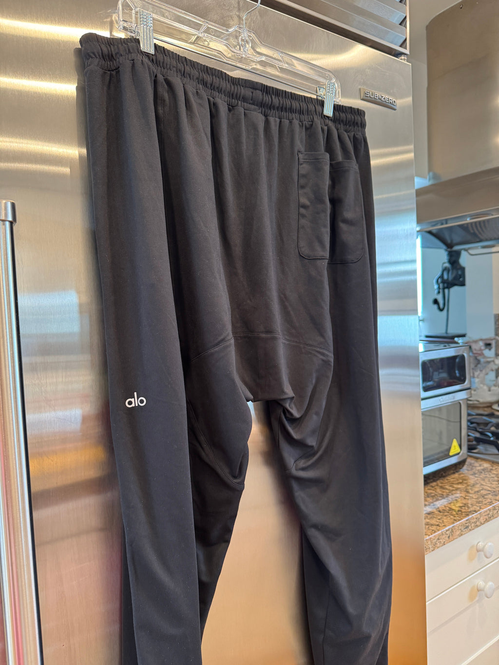 Alo Yoga Conquer Revitalize Black Joggers
