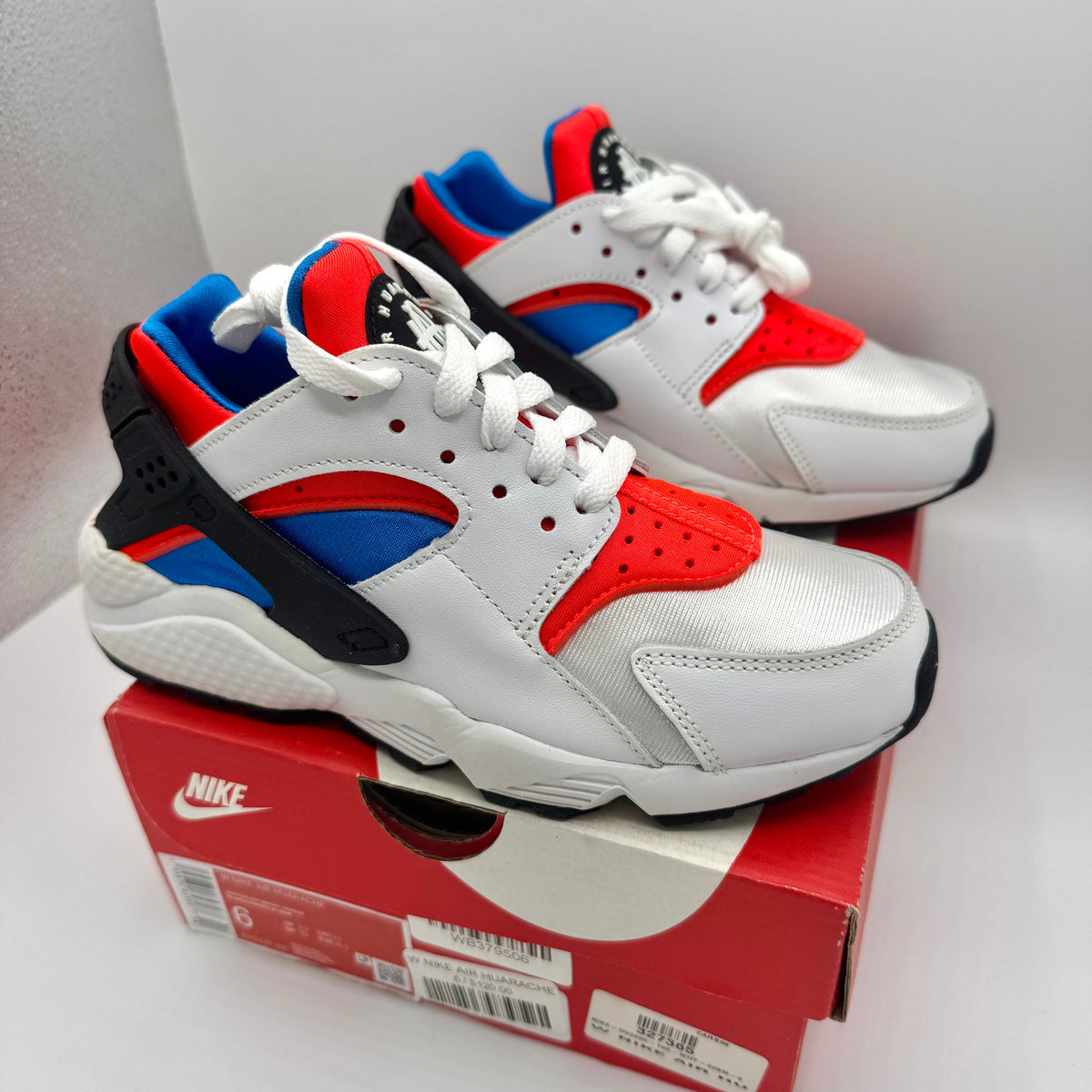 Nike Hurache Women’s Sneakers in White Bright Crimson / Photo Blue / Black