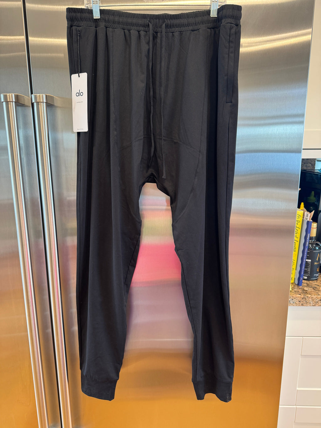 Alo Yoga Conquer Revitalize Black Joggers