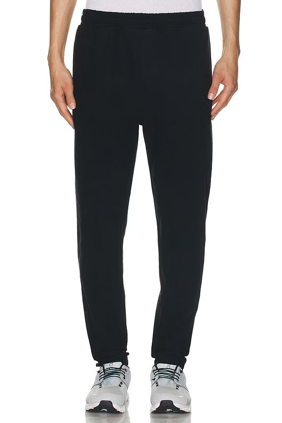 Alo Yoga Conquer Revitalize Black Joggers