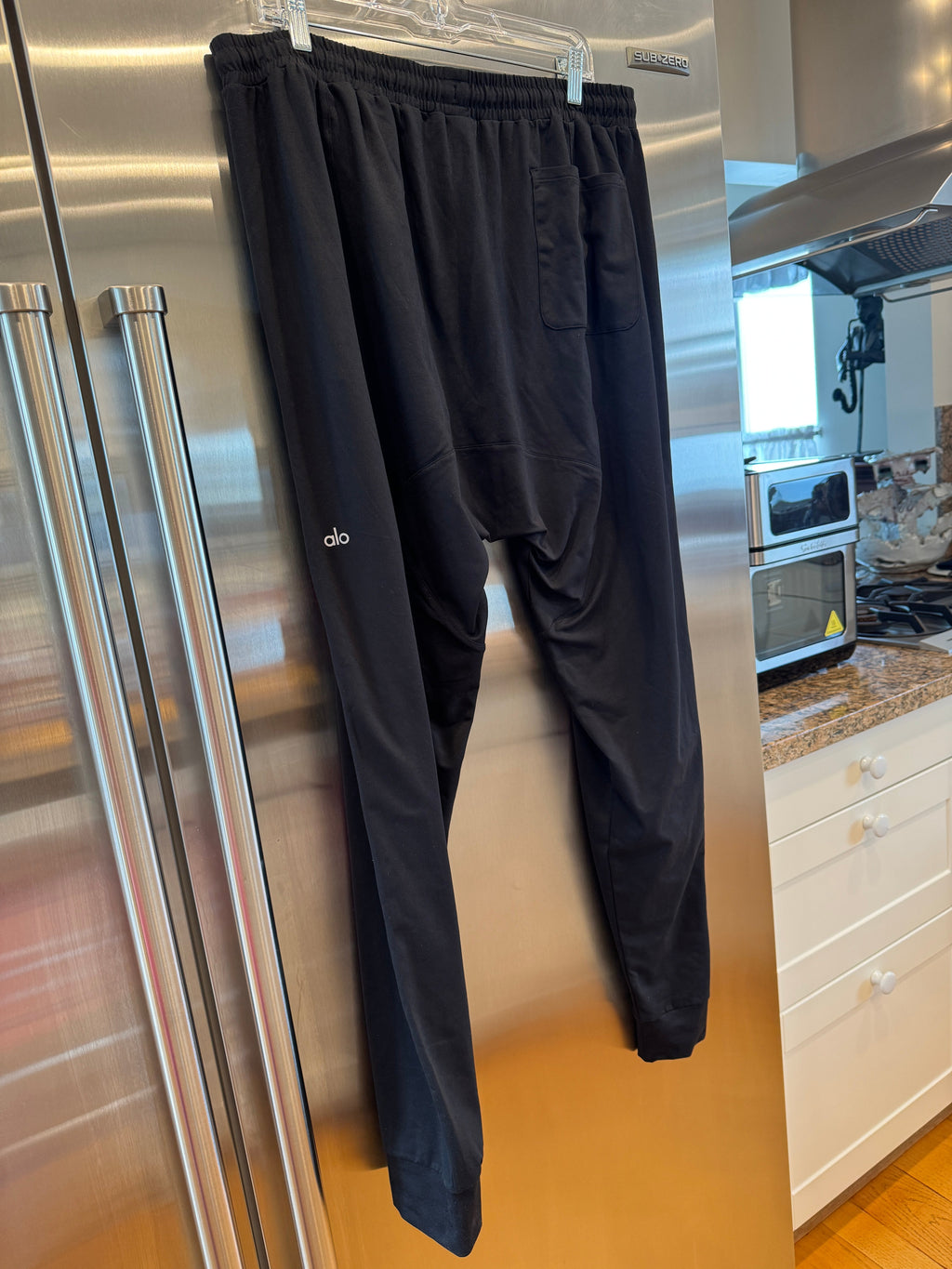 Alo Yoga Conquer Revitalize Black Joggers