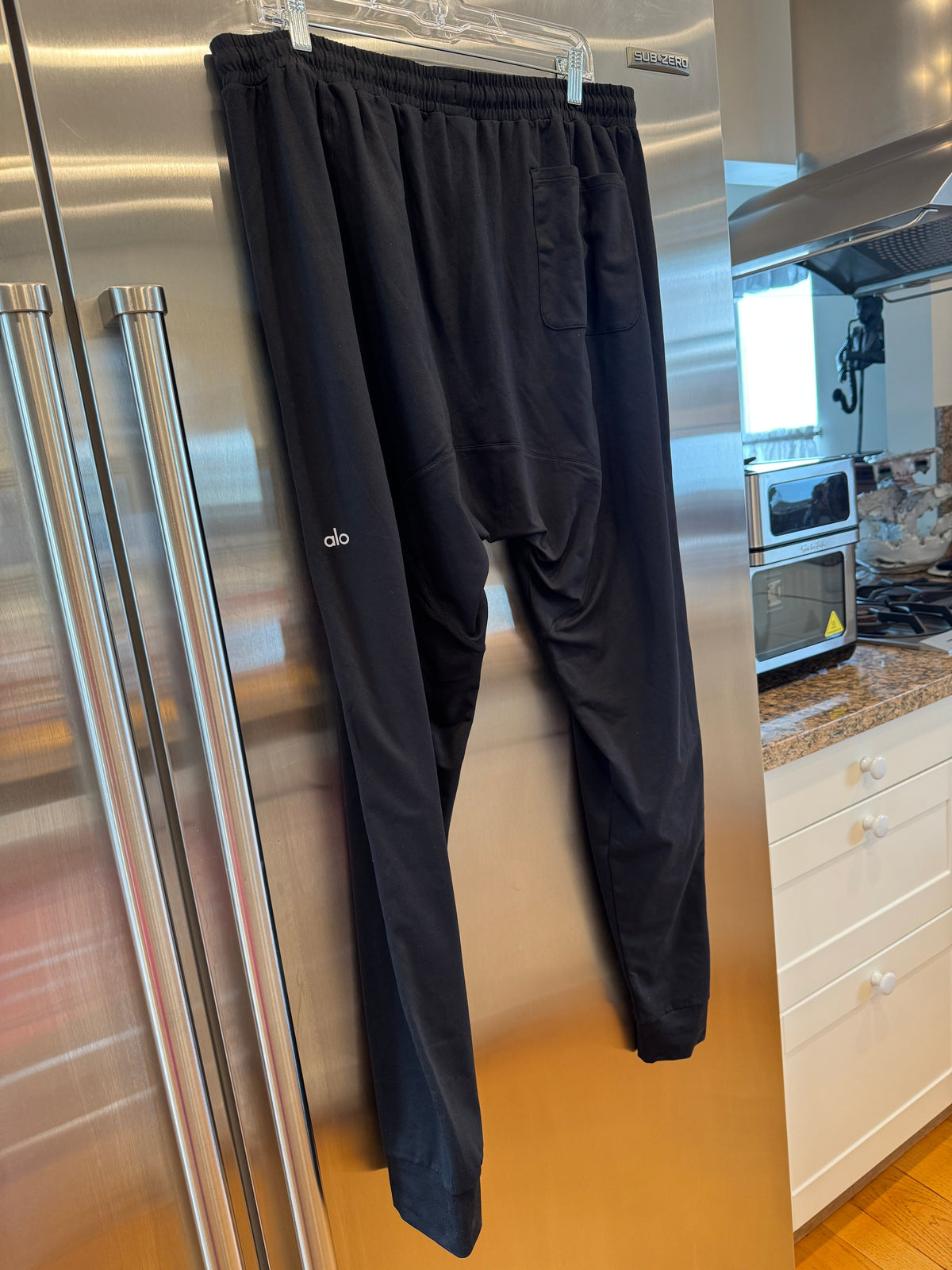 Alo Yoga Conquer Revitalize Black Joggers