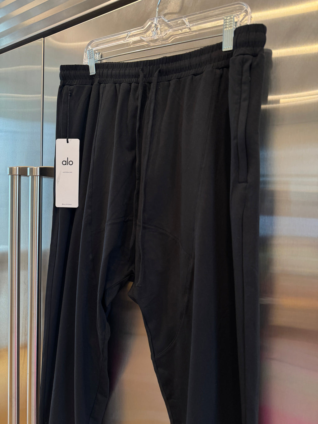 Alo Yoga Conquer Revitalize Black Joggers