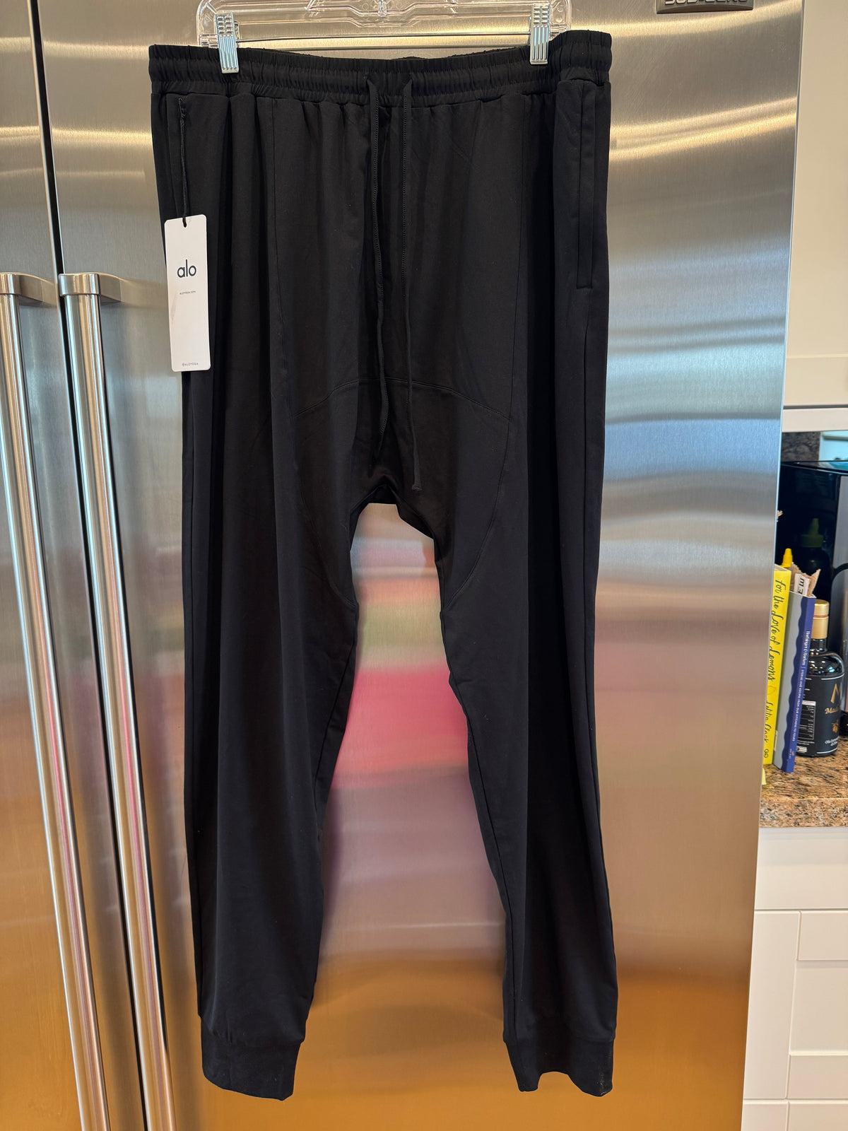 Alo Yoga Conquer Revitalize Black Joggers