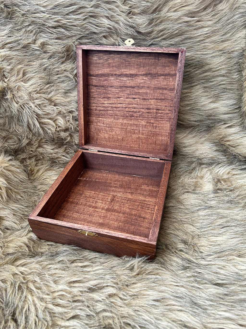 Troll Cross (aka Trollkors) Box
